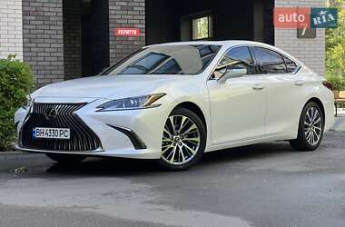 Седан Lexus ES 2020 в 