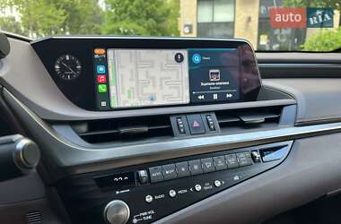 Седан Lexus ES 2020 в 