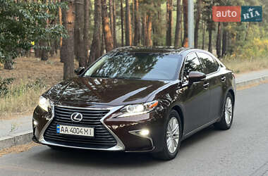 Седан Lexus ES 2017 в Киеве