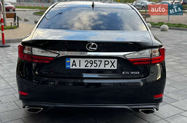 Седан Lexus ES 2018 в 