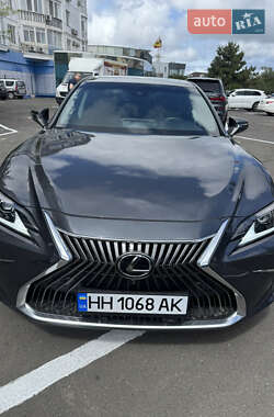 Седан Lexus ES 2022 в Одесі