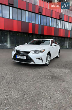 Седан Lexus ES 2017 в Ровно