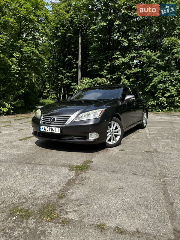 Седан Lexus ES 2011 в Киеве