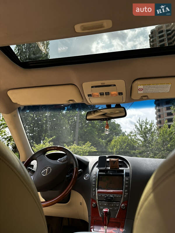 Седан Lexus ES 2011 в Киеве