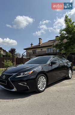Седан Lexus ES 2017 в Києві