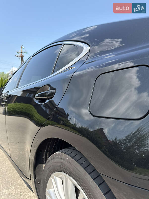 Седан Lexus ES 2017 в Киеве