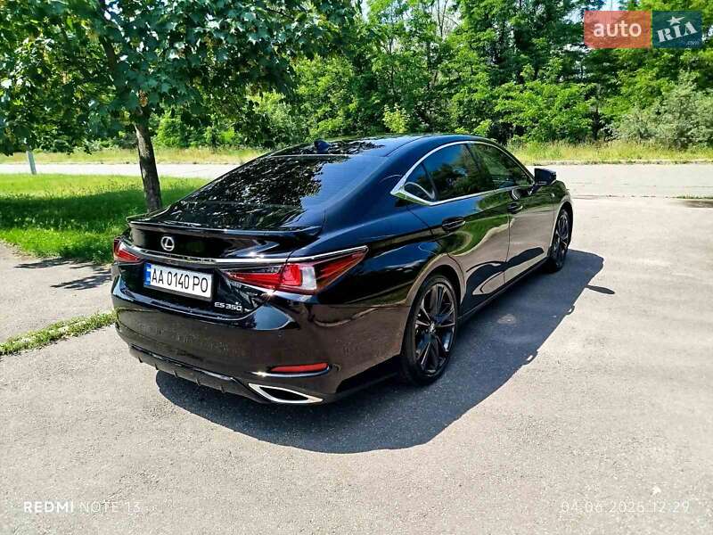 Седан Lexus ES 2022 в Києві