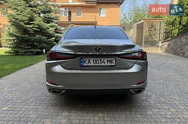 Седан Lexus ES 2021 в 