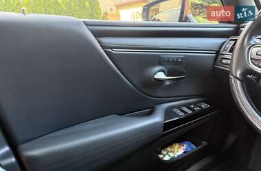 Седан Lexus ES 2021 в 