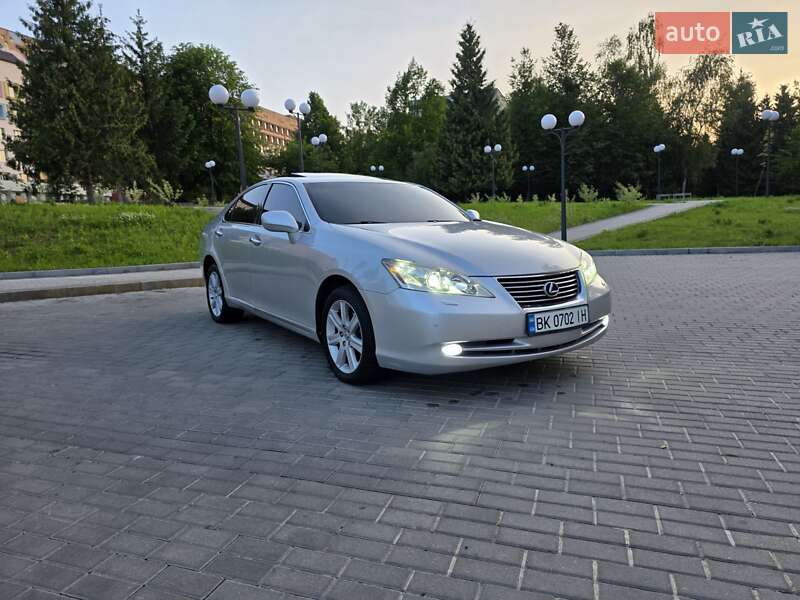 Седан Lexus ES 2007 в Ровно