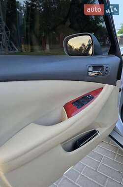 Седан Lexus ES 2007 в Ровно