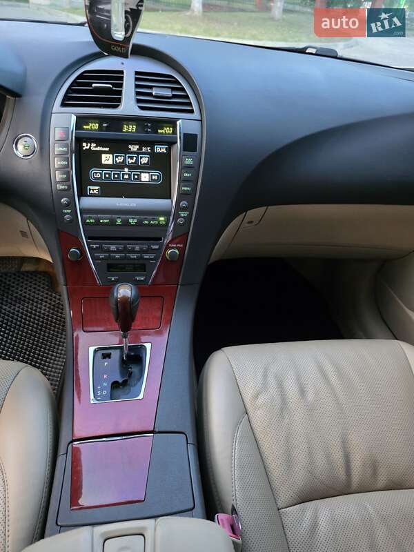 Седан Lexus ES 2007 в Ровно