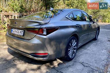 Седан Lexus ES 2019 в Киеве
