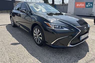 Седан Lexus ES 2019 в Горишних Плавнях