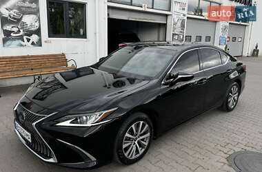Седан Lexus ES 2020 в 