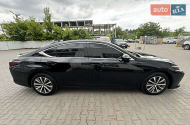Седан Lexus ES 2020 в 