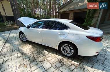 Седан Lexus ES 2017 в Киеве