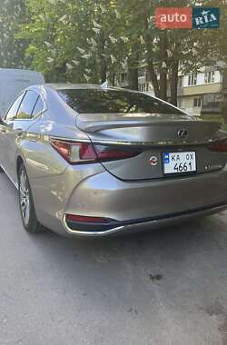 Седан Lexus ES 2019 в Києві