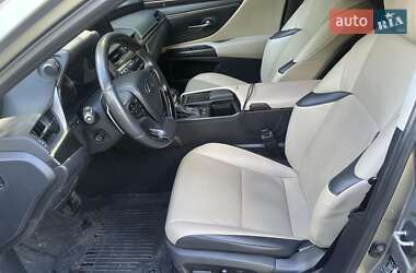 Седан Lexus ES 2019 в Києві