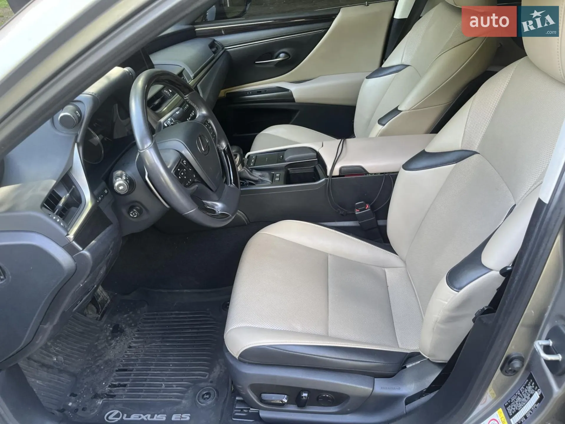 2019 Lexus ES - мініатюра 12