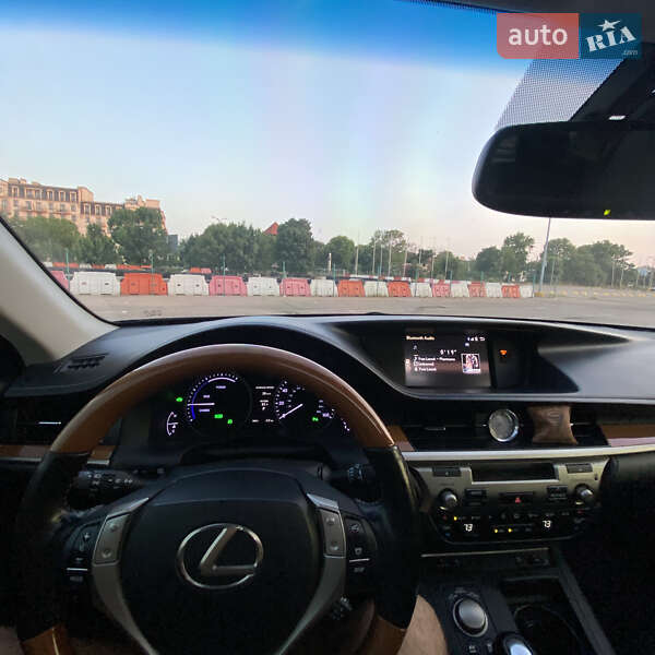 Седан Lexus ES 2015 в Одессе