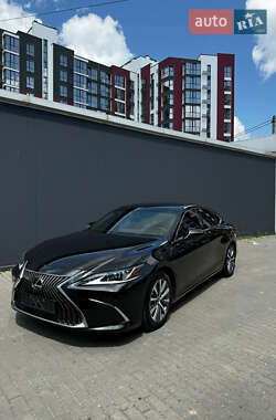 Седан Lexus ES 2020 в Луцьку