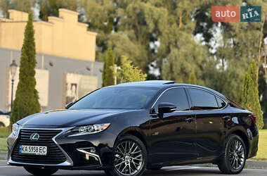 Седан Lexus ES 2018 в 