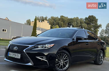 Седан Lexus ES 2018 в 