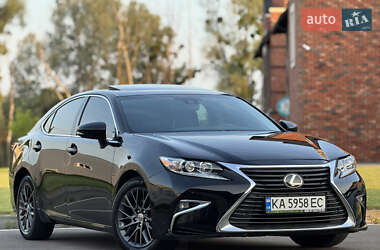 Седан Lexus ES 2018 в 