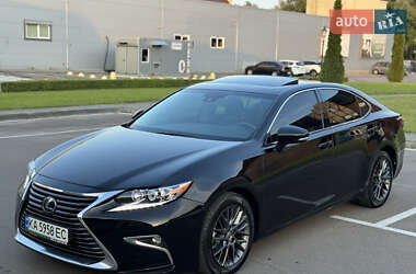 Седан Lexus ES 2018 в 