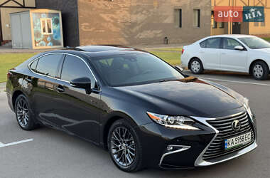 Седан Lexus ES 2018 в 