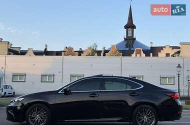 Седан Lexus ES 2018 в 