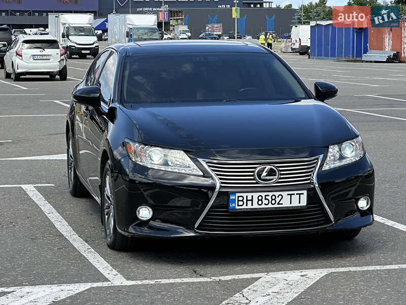 Седан Lexus ES 2012 в Одесі