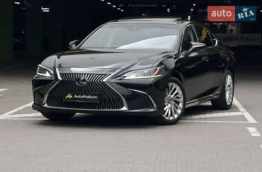 Седан Lexus ES 2019 в Киеве