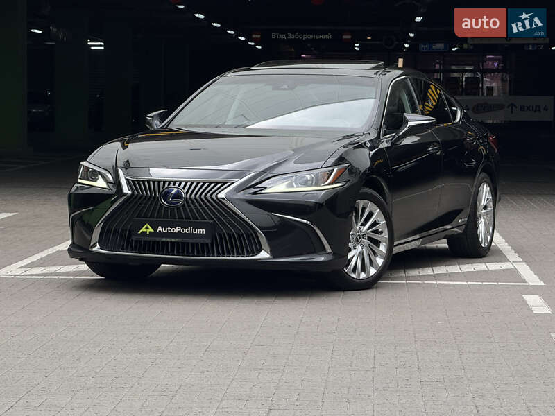 Lexus ES 2019
