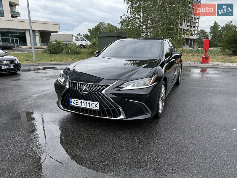 Lexus ES 2022