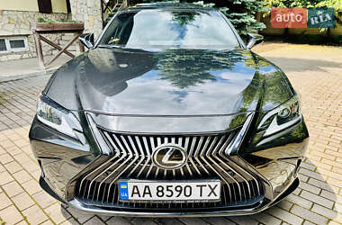 Седан Lexus ES 2018 в Києві