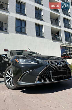 Седан Lexus ES 2018 в Луцьку
