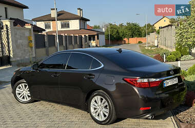 Седан Lexus ES 2012 в Одесі