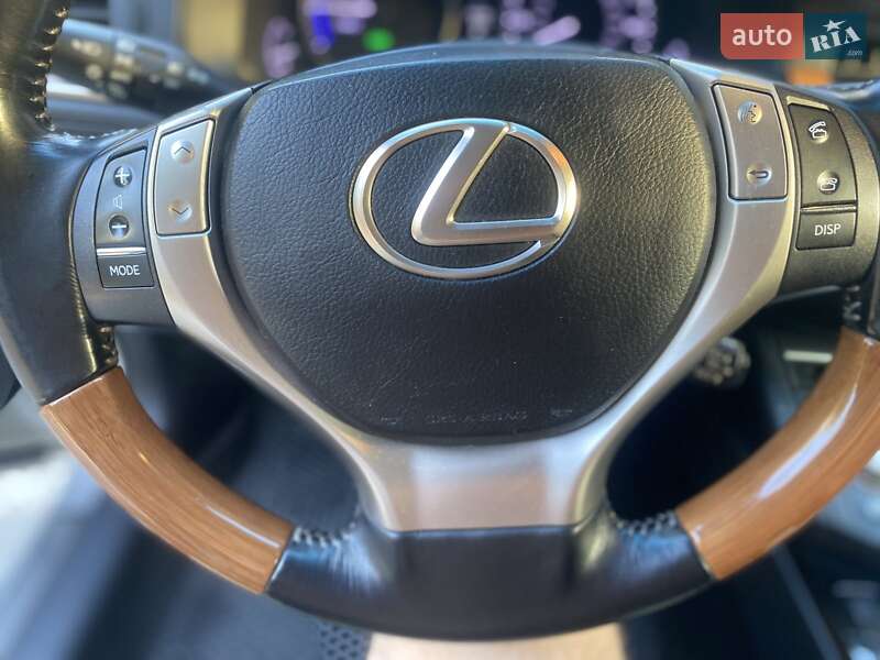 Седан Lexus ES 2015 в Одессе