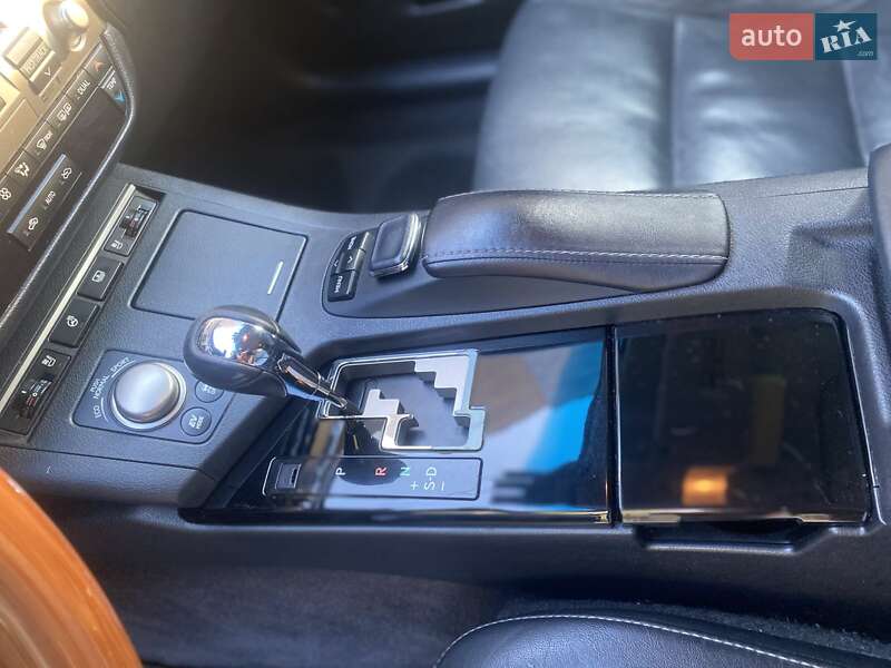 Седан Lexus ES 2015 в Одессе