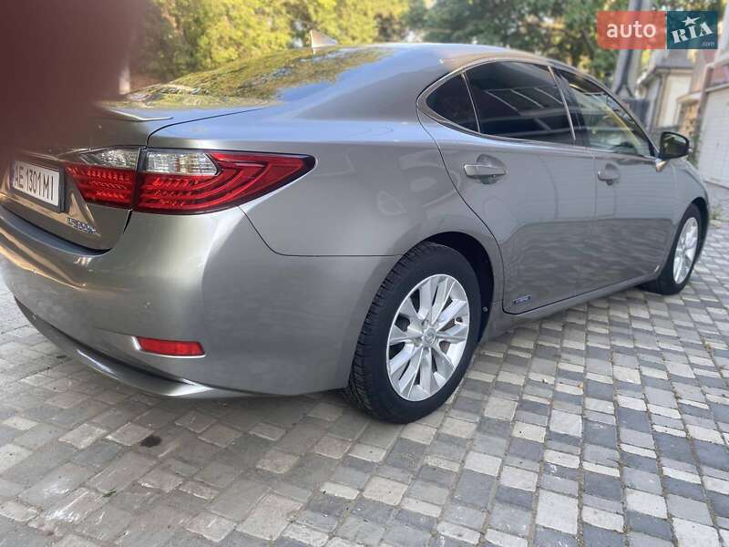 Седан Lexus ES 2015 в Одессе