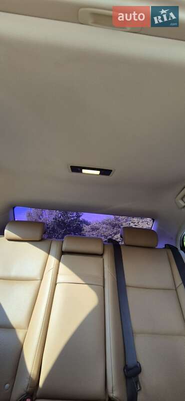 Седан Lexus ES 2016 в Киеве