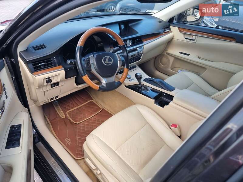 Седан Lexus ES 2013 в Одессе
