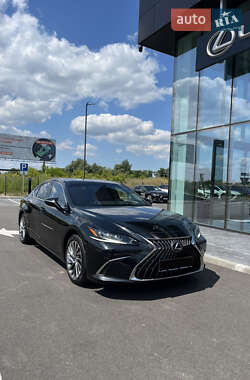 Седан Lexus ES 2022 в Киеве