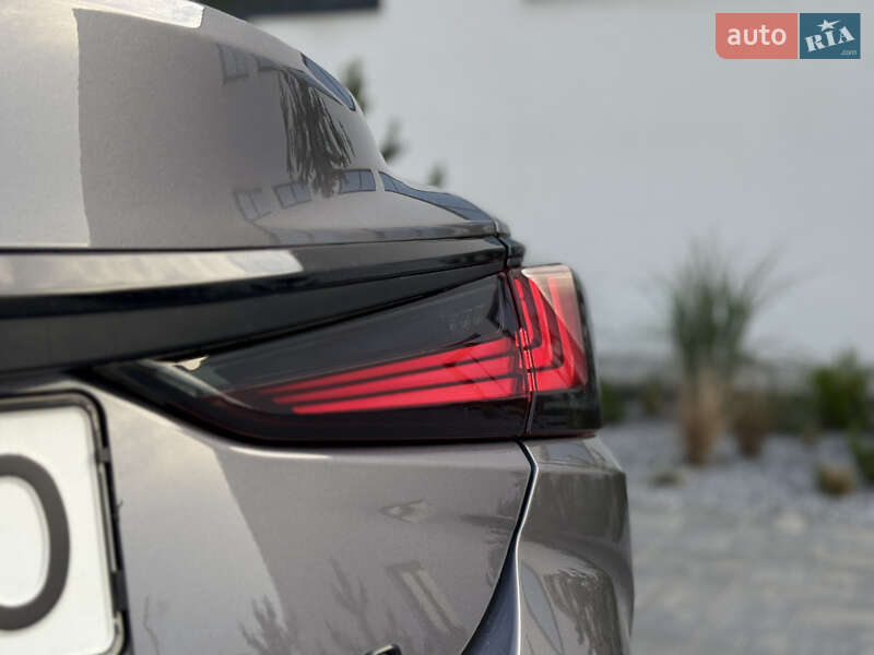Седан Lexus ES 2020 в Луцке