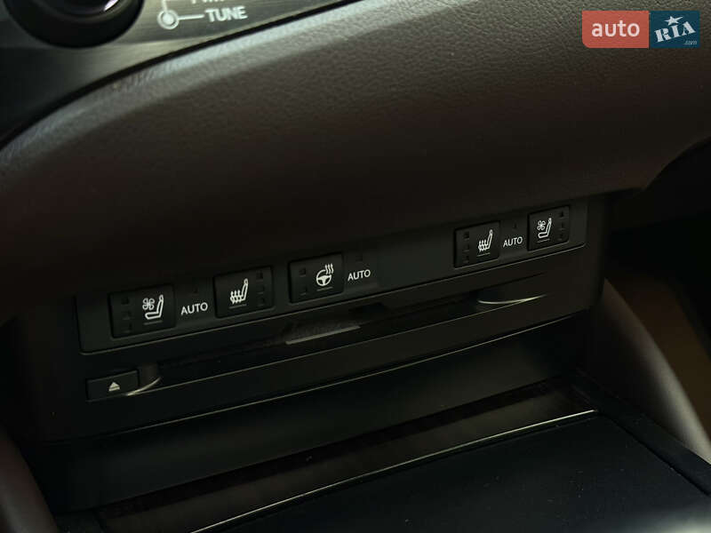 Седан Lexus ES 2020 в Луцке