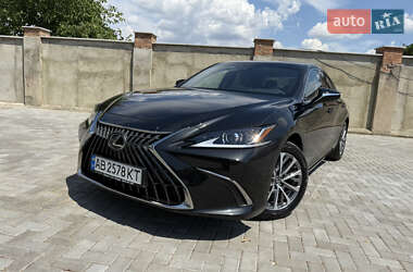 Седан Lexus ES 2024 в Виннице
