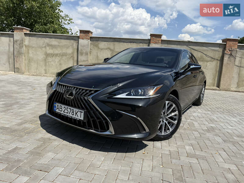 Lexus ES 2024