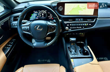 Седан Lexus ES 2022 в 
